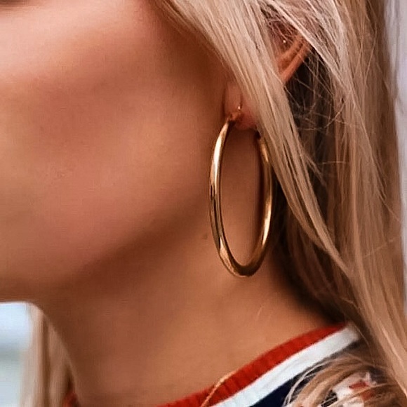 Jewelry - ⚜️[𝟯/$𝟭𝟴]⚜️Big Rose Gold Hoop Earrings NEW
